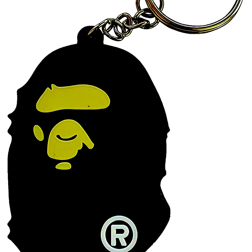 BAPE KEYCHAIN “2018 RARE”